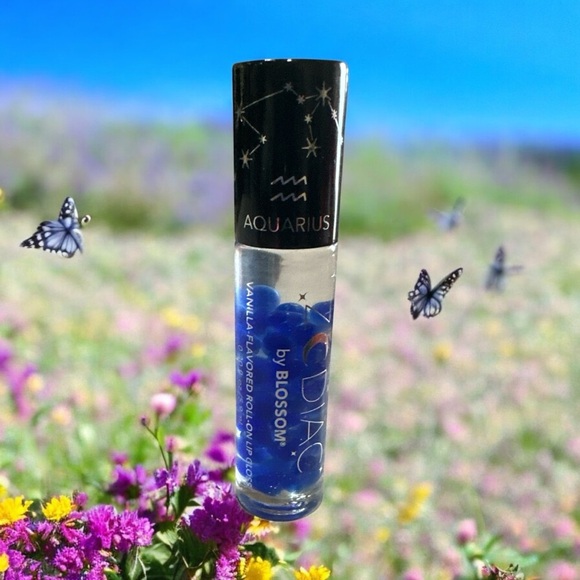 Blossom Aquarius Zodiac Lip Gloss – Vanilla Scented w/ Crystals - Picture 3 of 3